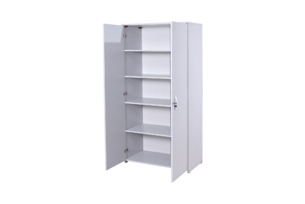 Armário diretor com as portas abertas linha lisa
